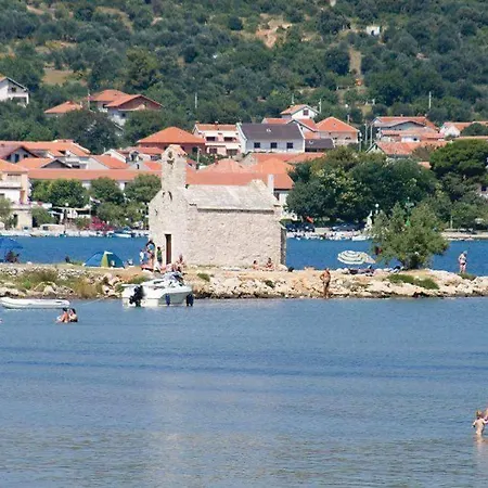 Studio Kontrada Apartment Posedarje