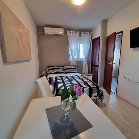 Studio Kontrada Lägenhet *